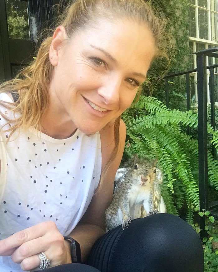 squirrel-come-back-save-family-bella-brantley-harrison-14