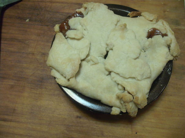 ugly-apple-pie-001-5a2345507157d.jpg