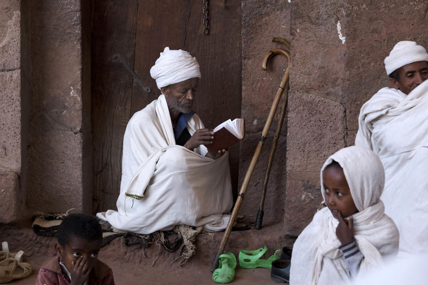 I Photographed Christian Believers Inside The Rock-Hewn Churches Of Lalibela I Photographed Christian Believers Inside The Rock-Hewn Churches Of Lalibela