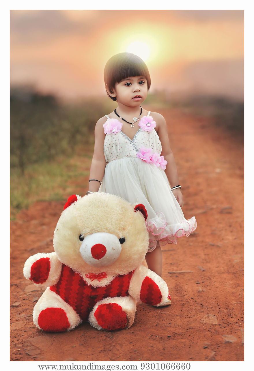 Professor And Photographer From India Starts New Era Of Kids Photography In India