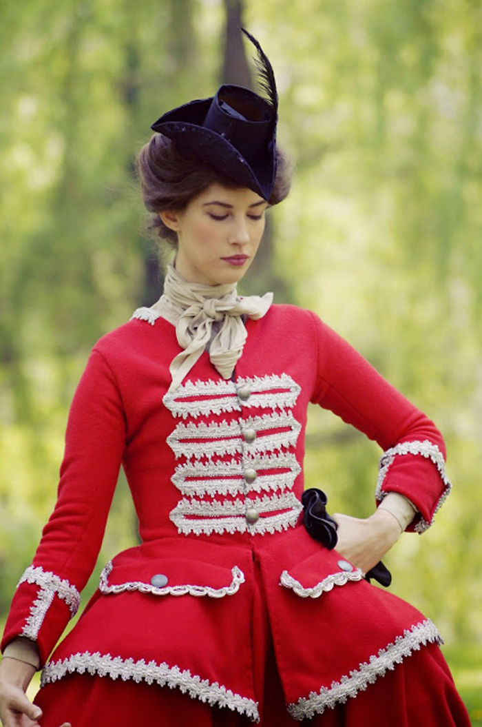 This Girl Makes Her Own Costumes And Proves Time Travel Is Real