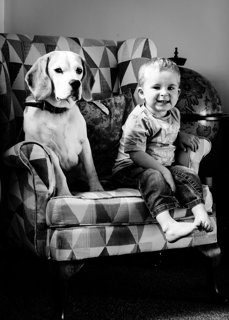 I’ve Taken A Picture Of My Son And Beagle Every Month For The Last Three Years In The Same Chair I’ve Taken A Picture Of My Son And Beagle Every Month For The Last Three Years In The Same Chair