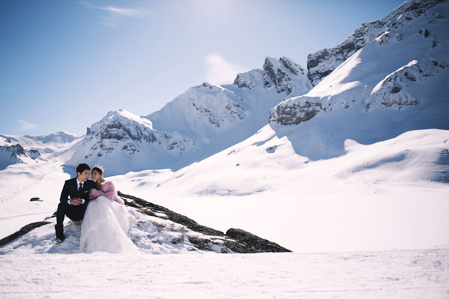 Young Hong Kong Couple Travelled To The Swiss Alps In Search For Snowy Photos And The Result Is Breathtaking