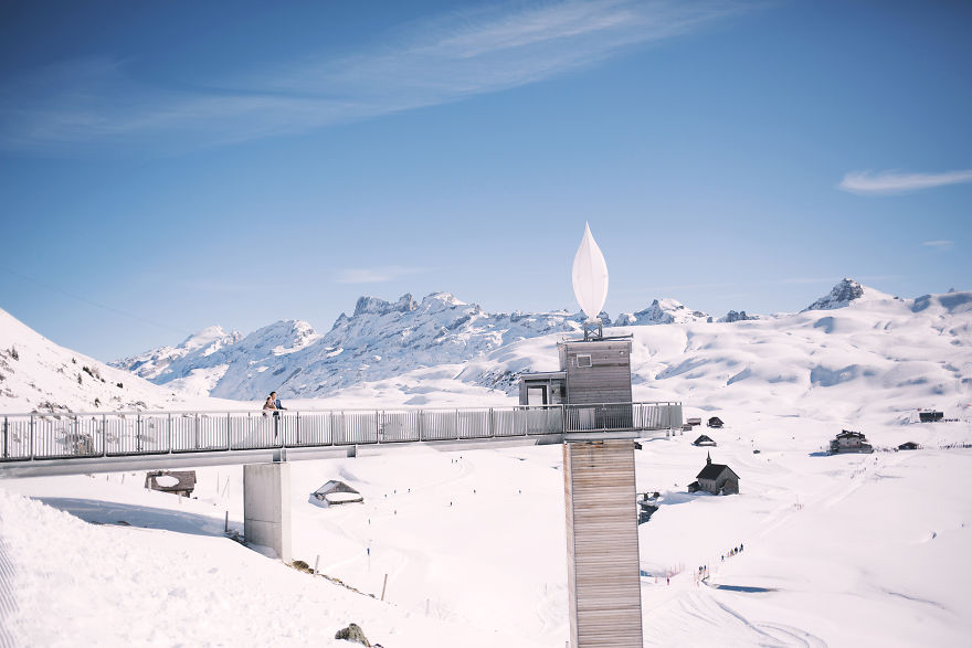 Young Hong Kong Couple Travelled To The Swiss Alps In Search For Snowy Photos And The Result Is Breathtaking