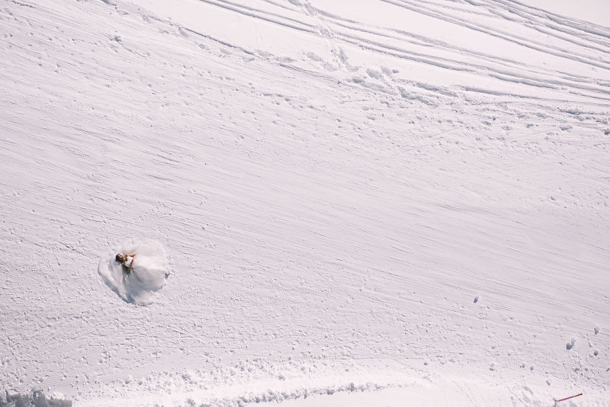 Young Hong Kong Couple Travelled To The Swiss Alps In Search For Snowy Photos And The Result Is Breathtaking