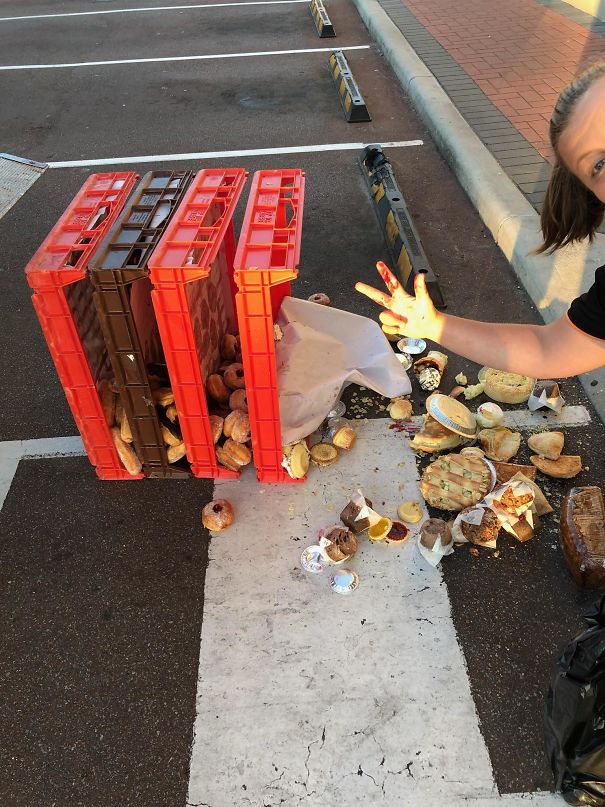 I'm A Baker. After Working All Morning On This Order, I Get This Text From My Boss