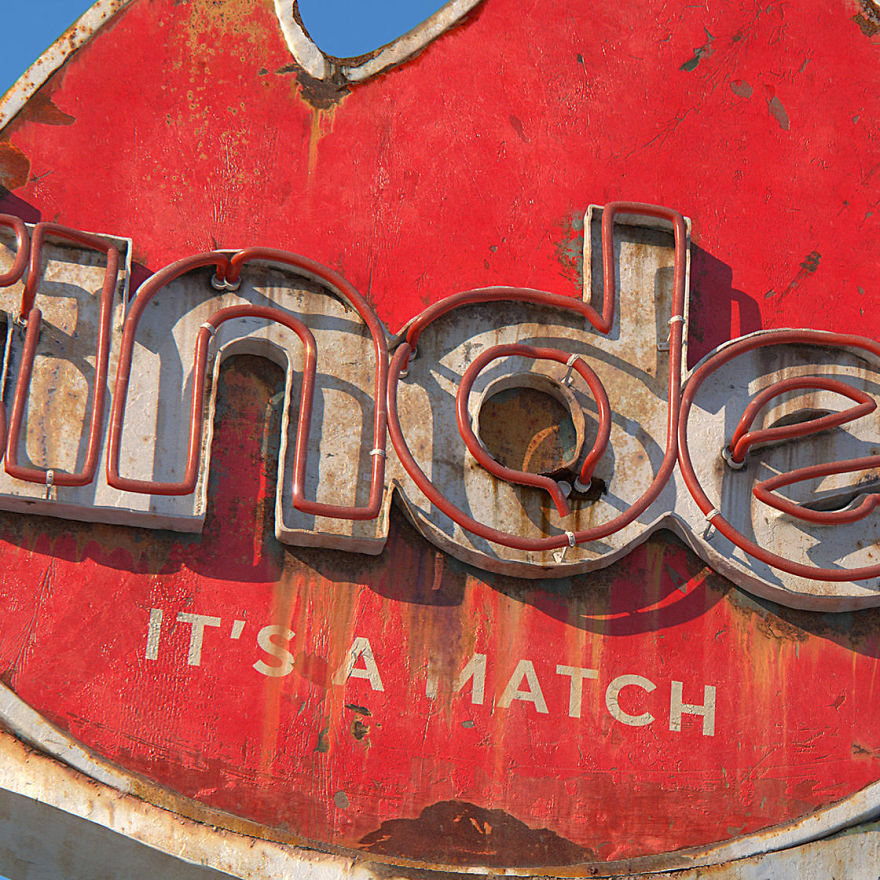 Artist Imagines The Decay Of Social Media Companies Artist Imagines The Decay Of Social Media Companies