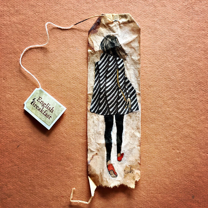 Artist Makes Incredible Mini Paintings In Tea Bags And The Result Is A "Big" Work Of Art