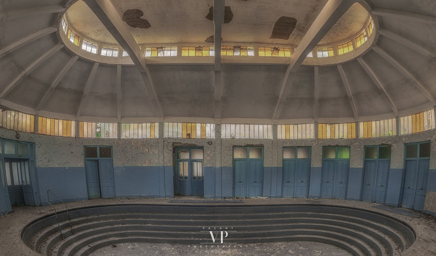 I Photographed This Spa, Frozen In Time