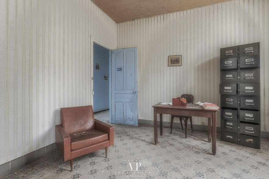 I Photographed This Spa, Frozen In Time