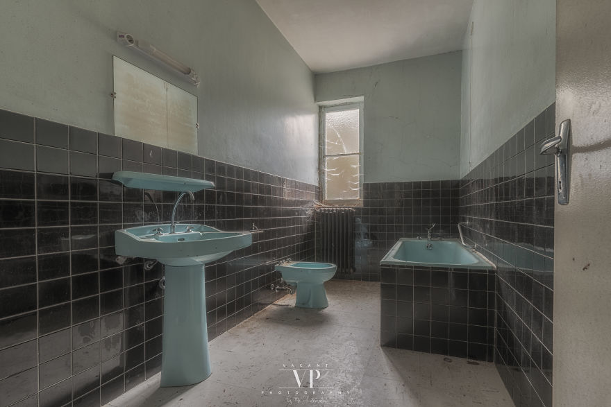 I Photographed This Spa, Frozen In Time