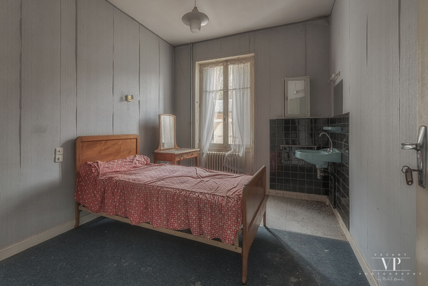 I Photographed This Spa, Frozen In Time