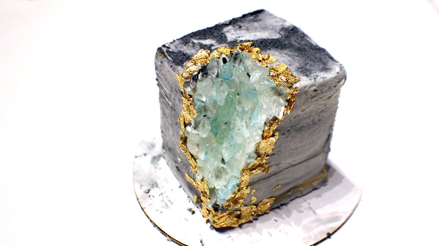 Incredible Cake Sculptures By Emerging Artist Incredible Cake Sculptures By Emerging Artist