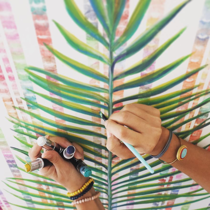 I Use My Lips And Lipsticks To Create These Paintings I Use My Lips And Lipsticks To Create These Paintings