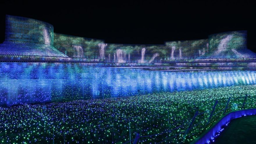 Japan Hosts Winter Light Festival And The Results Are Astounding