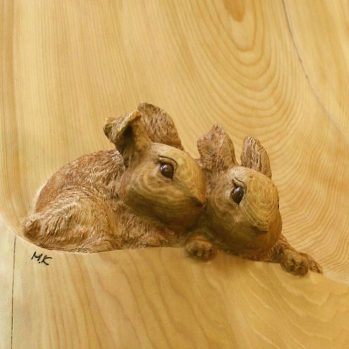 Japanese Artist Makes Impressive And Detailed Animal Sculptures From Wood
