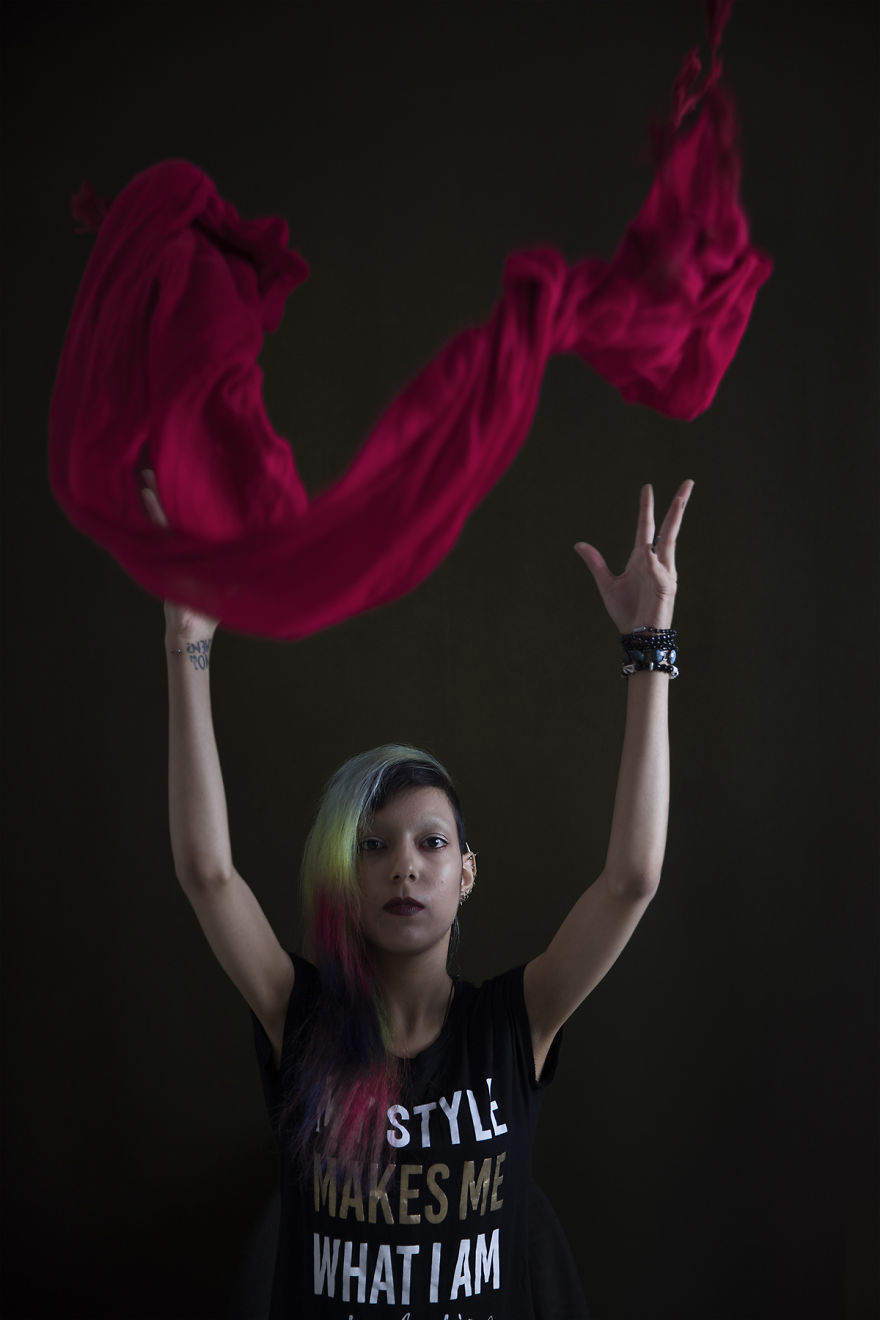 Brave Iranian Women Challenge Oppressive Regime By Defying Compulsory Hijab Laws In Stunning Photos