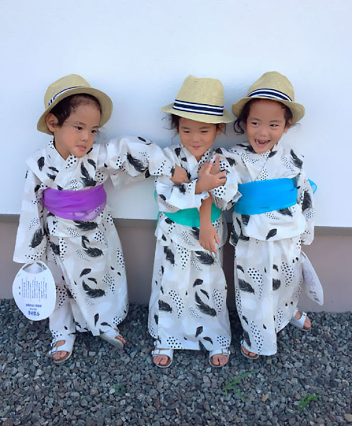 Mom’s Instagram Account Featuring Her Twins And Triplets Is So Cute It Hurts