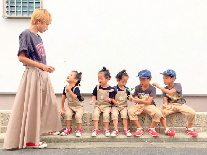 Mom’s Instagram Account Featuring Her Twins And Triplets Is So Cute It Hurts