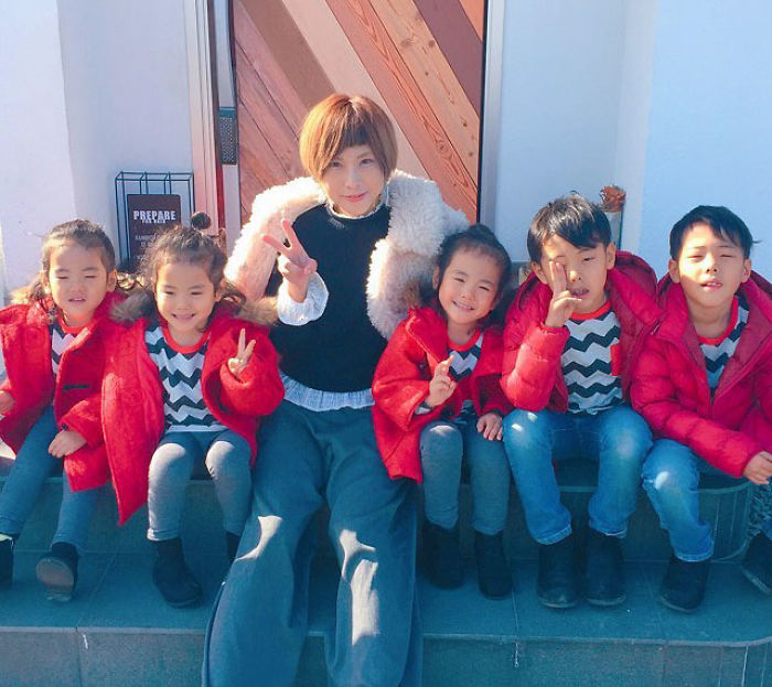 Mom’s Instagram Account Featuring Her Twins And Triplets Is So Cute It Hurts