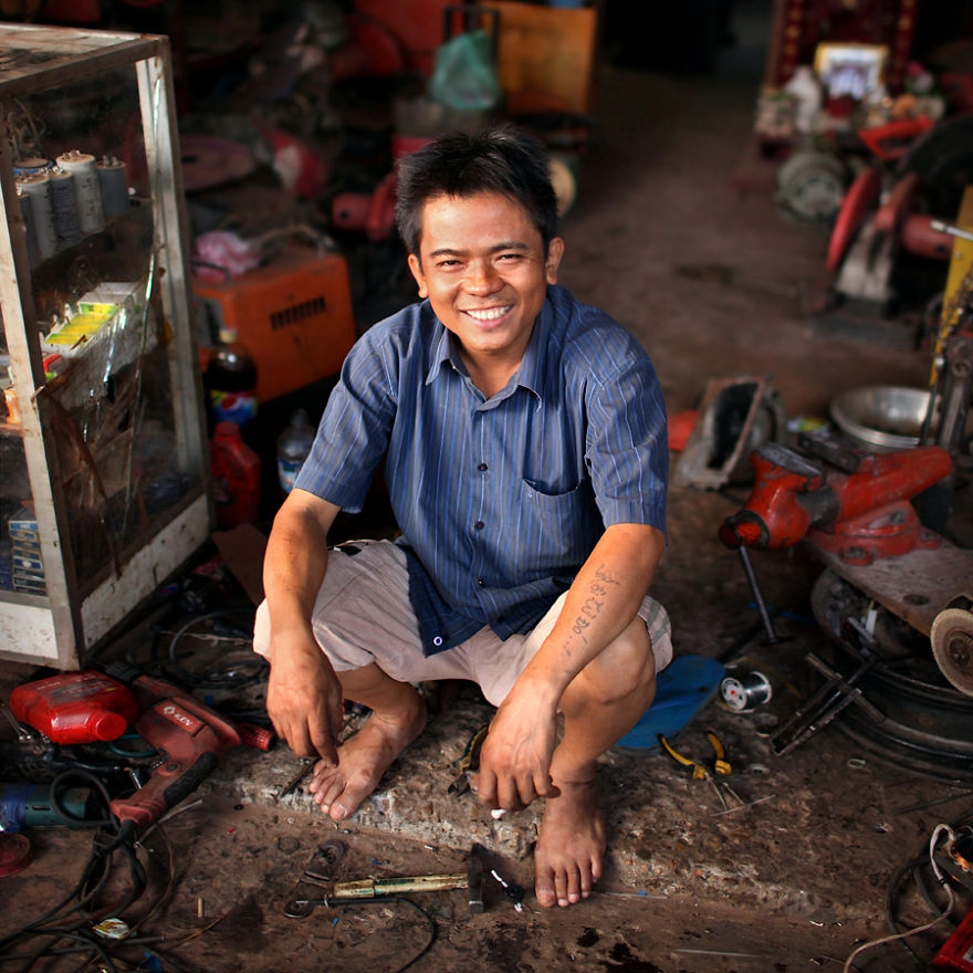 I Traveled Around Asia Capturing Portraits Of Interesting People