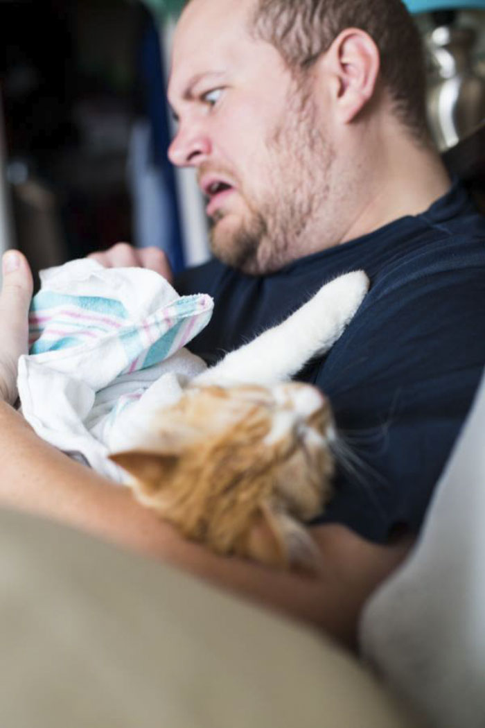 Couple's Birthing Photoshoot Goes Viral, And People Don't Know What To Think Couple's Birthing Photoshoot Goes Viral, And People Don't Know What To Think