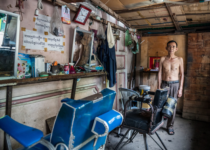 The Street Barbers Of Cambodia