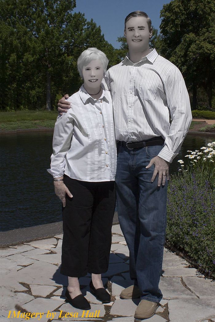 Family Can't Believe Their Eyes After Their Professional Photographer Shows Them Their Photos Family Can't Believe Their Eyes After Their Professional Photographer Shows Them Their Photos