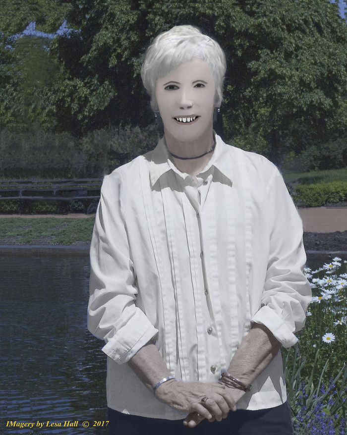 Family Can't Believe Their Eyes After Their Professional Photographer Shows Them Their Photos Family Can't Believe Their Eyes After Their Professional Photographer Shows Them Their Photos