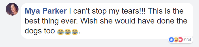 Family Can't Believe Their Eyes After Their Professional Photographer Shows Them Their Photos