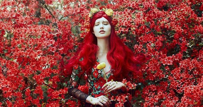 This Photographer Photographs Women Like No One Else, And The Result Is Straight From A Fairy Tale