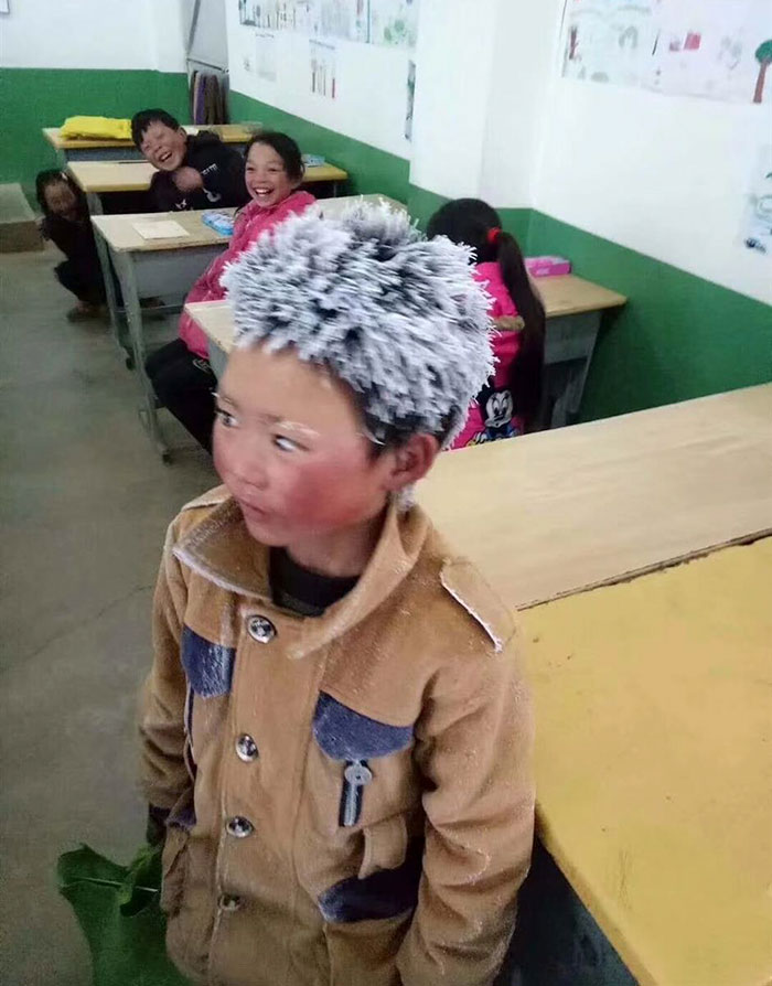 ice-boy-walk-freezing-cold-school-wang-fuman-china-1 ice-boy-walk-freezing-cold-school-wang-fuman-china-1