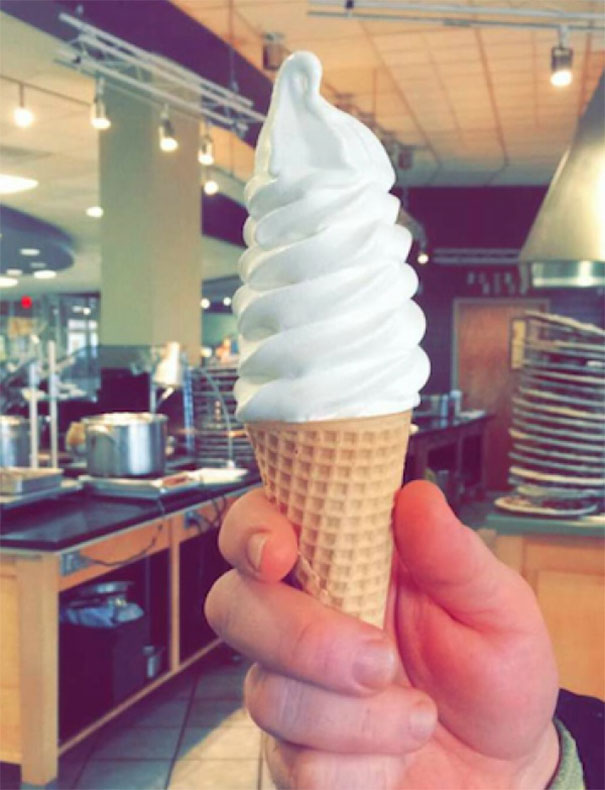 I May Have Made The Most Perfect Ice Cream Cone At My College Dining Hall