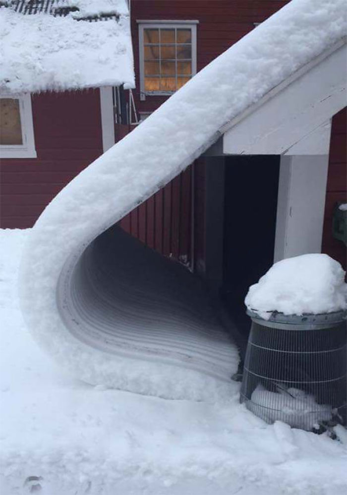 How This Snow Slid Off The Roof
