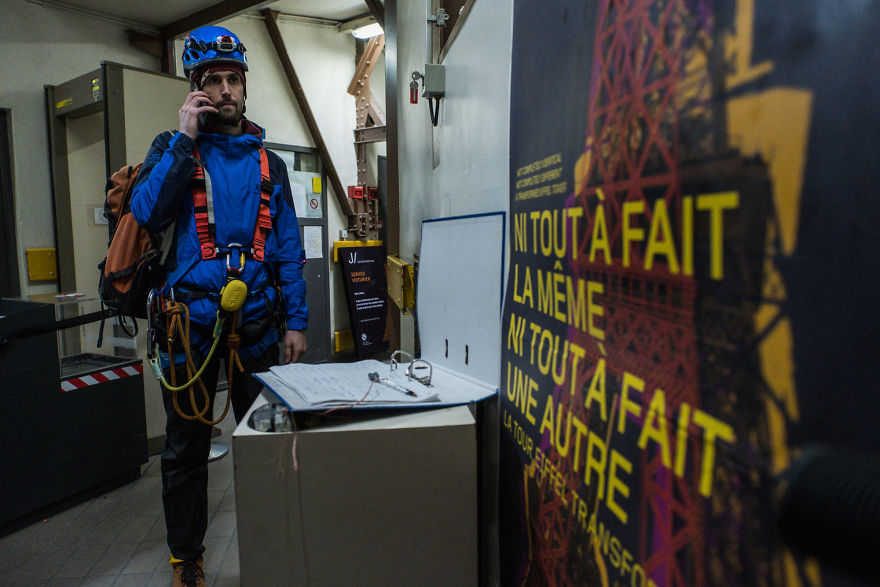 I Shot The World Record Of Urban Highline On The Eiffel Tower
