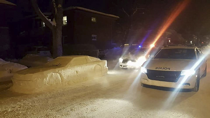 Internet Can't Stop Laughing At These Cops Who Ticketed A Car Made Of Snow With This Note Internet Can't Stop Laughing At These Cops Who Ticketed A Car Made Of Snow With This Note
