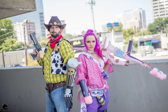 I Made An Overwatch Cosplay Based Off One Piece Of Fanart