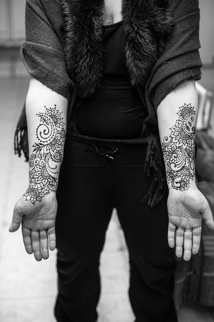 [no]life. We Created Social Art Project In A Local Women`s Prison: Henna Graphic And Photography.