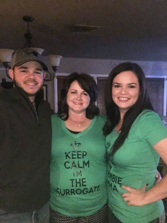 Mom Carries Her Son's Baby And The Story Behind It Is Beautiful Mom Carries Her Son's Baby And The Story Behind It Is Beautiful