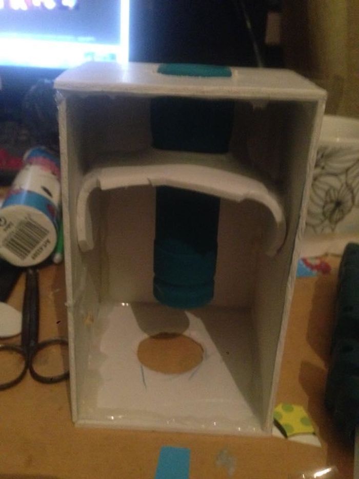 Magic Wand/staff Out Of Food Container And The Flash Light!