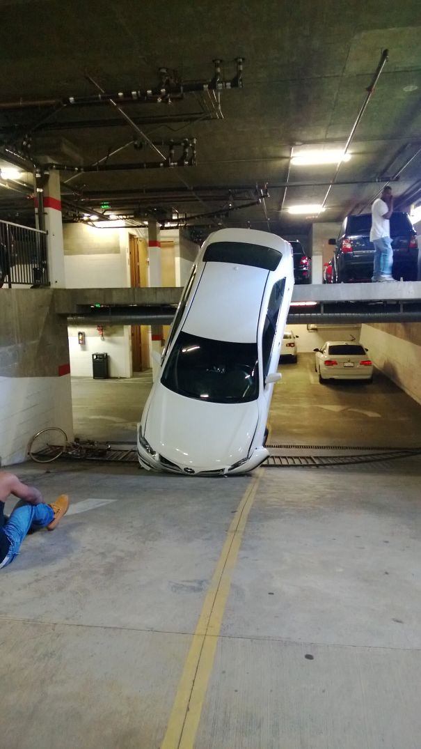 Being Late To Work Saved My Life. If I've Left Home 2 Seconds Earlier, This Car Would Have Fell On Top Of My Head!