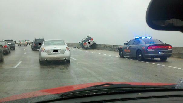 Close Call On 85 North 90' Up On The Tom Moreland Interchange In Atlanta. Directly Above 4 Lanes Of 285 East