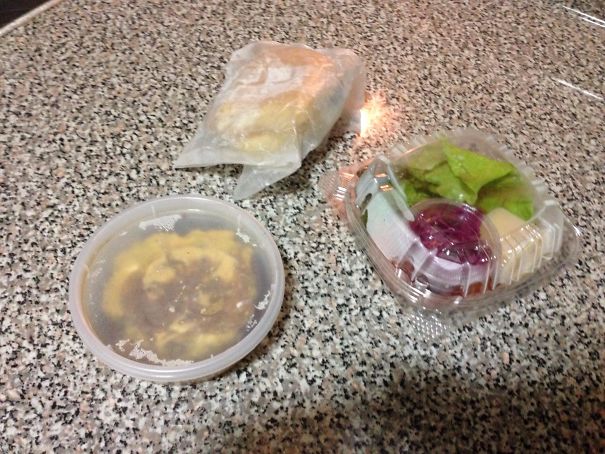 The Take-Out Burger I Ordered Was All Packaged Separately So The Bun Doesn't Get Soggy