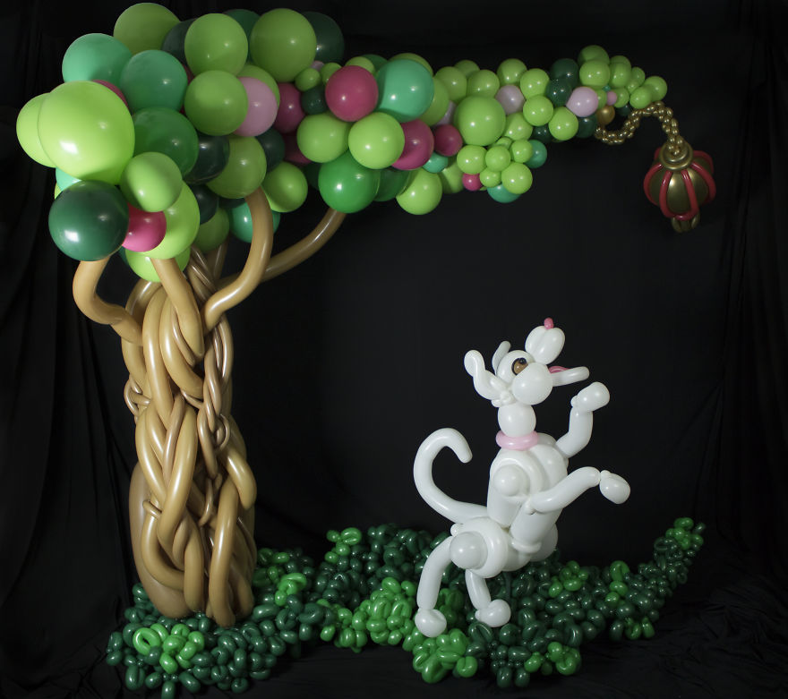 I Made This Balloon Dog To Celebrate New Year, You'll Love How People React To It! I Made This Balloon Dog To Celebrate New Year, You'll Love How People React To It!