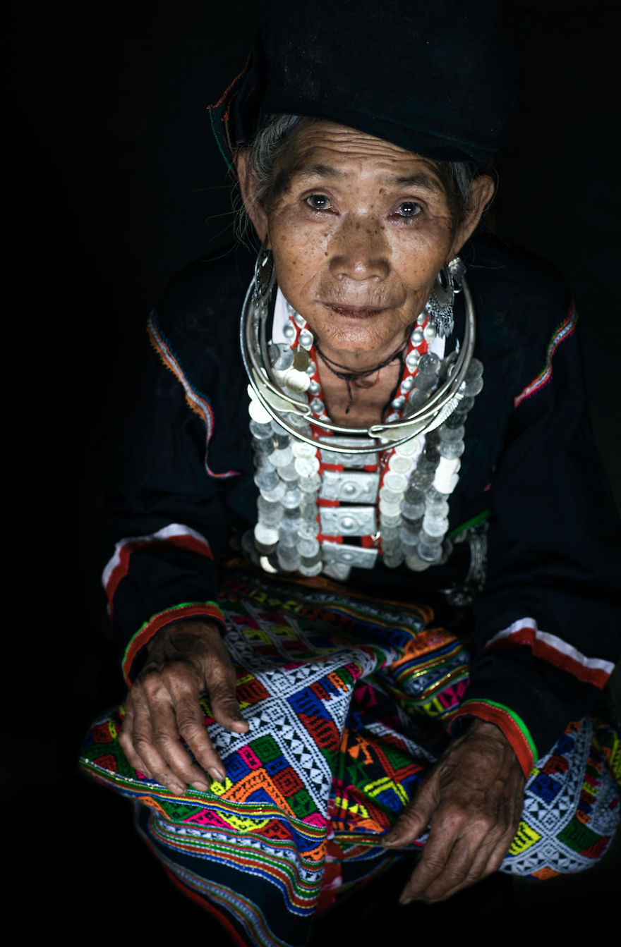 The Kho Mu Ethnic Group