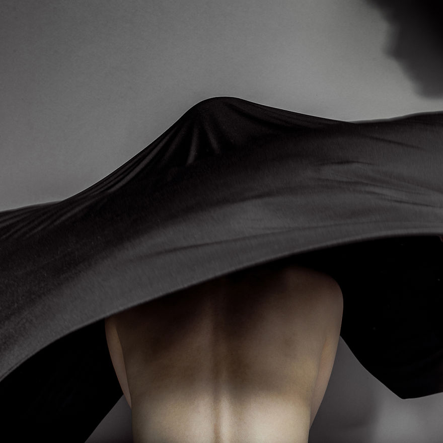 Major Break Up Pushed Me To Create Photography Series About Self-Love Major Break Up Pushed Me To Create Photography Series About Self-Love