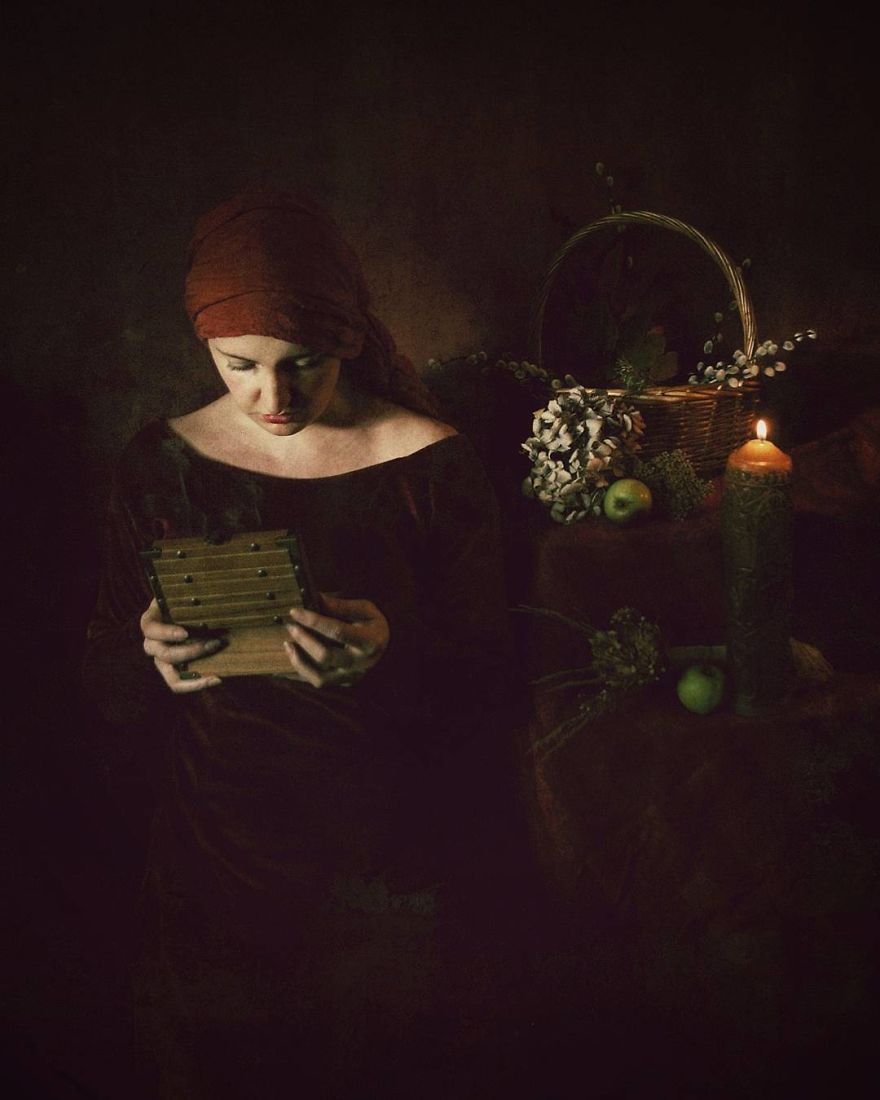 I'm Grace & I Shoot Painterly Self Portraits In The Living Room Of My Council House I'm Grace & I Shoot Painterly Self Portraits In The Living Room Of My Council House