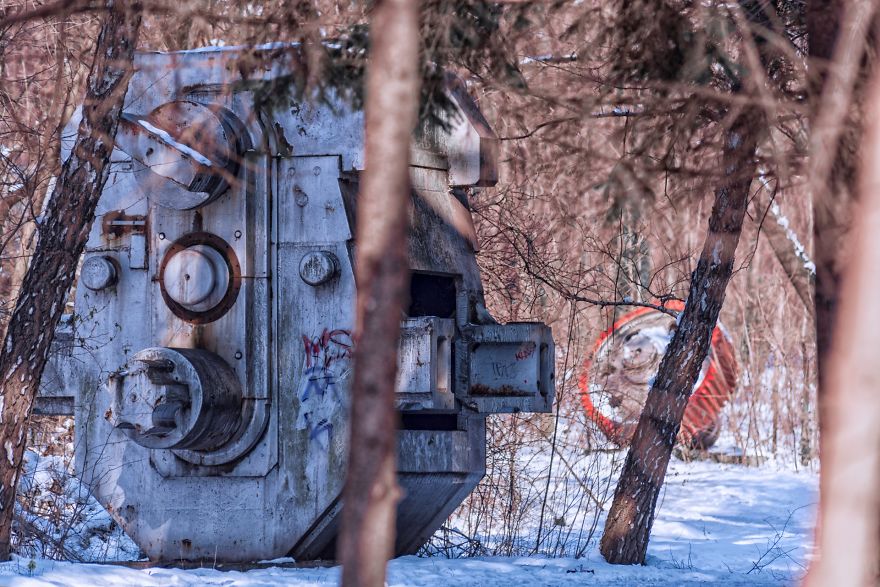 I Met Giant Machine Monsters In The Woods