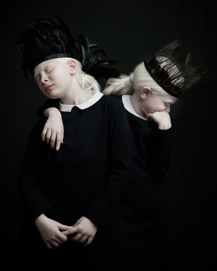 Photographer Creates Beautiful Photographs That Look More Like Old Paintings