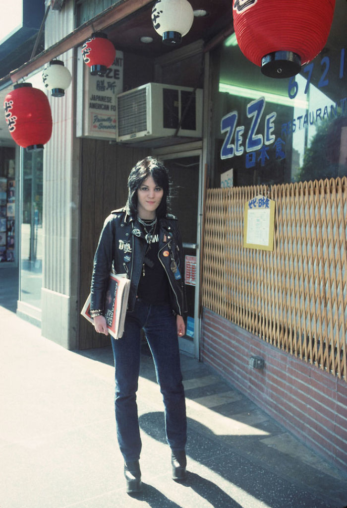 Joan Jett, 1977